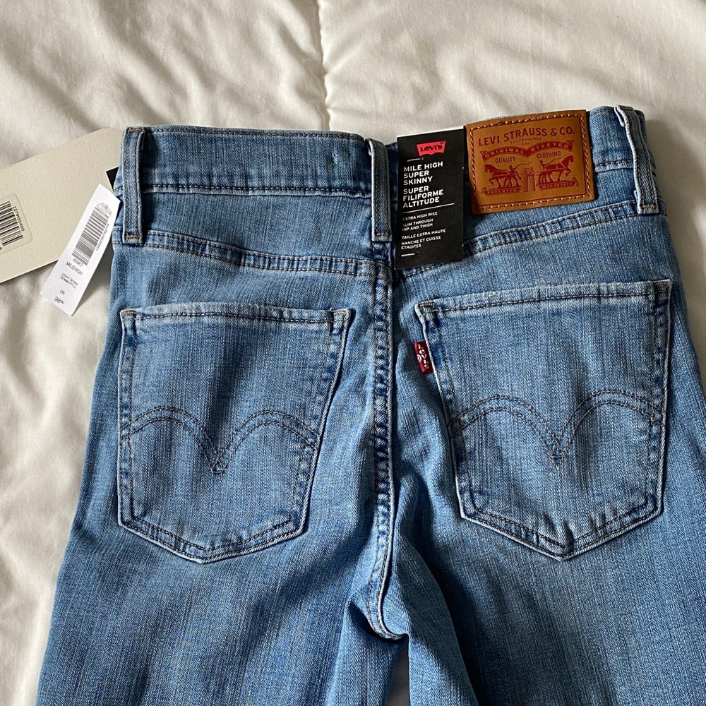 Levi's Premium Light Blue Skinny Jeans - Picture 5 of 5